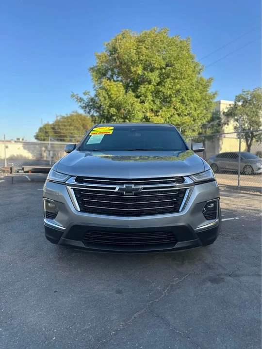 2023 Chevrolet Traverse - Image 2 of 11