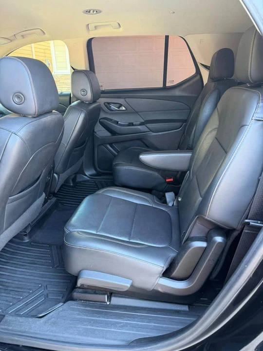 2023 Chevrolet Traverse - Image 9 of 15