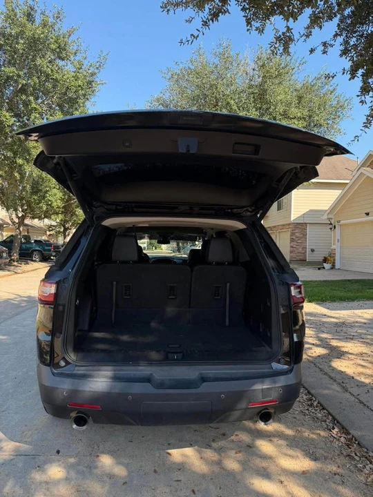 2023 Chevrolet Traverse - Image 8 of 15