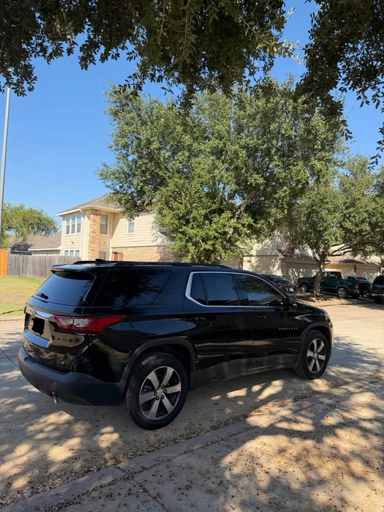 2023 Chevrolet Traverse - Image 6 of 15