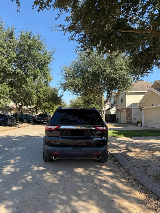 2023 Chevrolet Traverse - Image 4 of 15