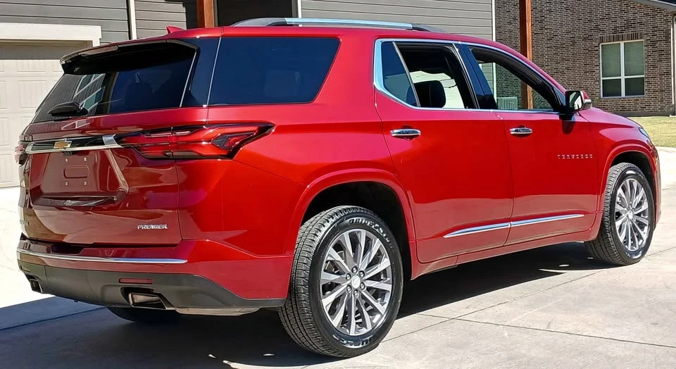 2023 Chevrolet Traverse - Image 4 of 11