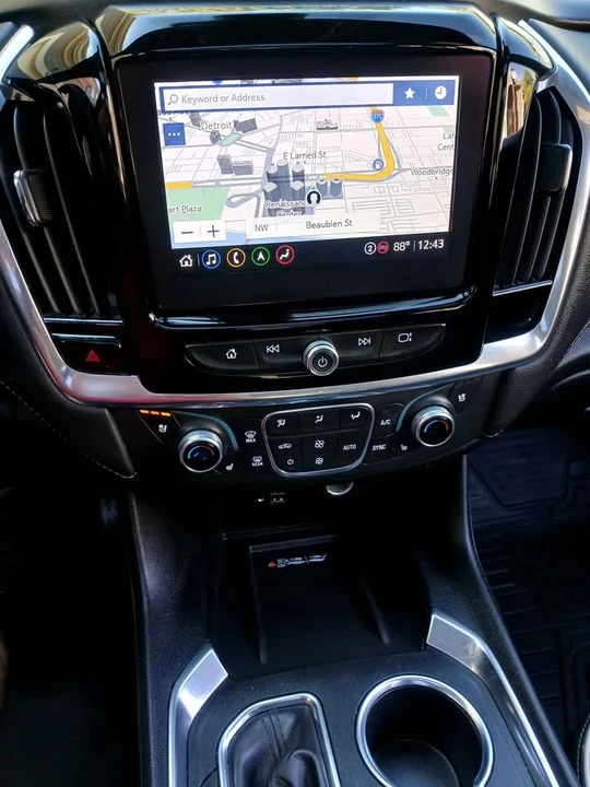 2023 Chevrolet Traverse - Image 9 of 11