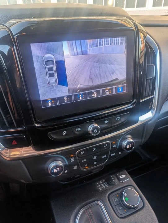 2023 Chevrolet Traverse - Image 15 of 17