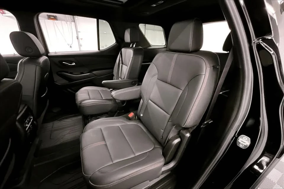 2023 Chevrolet Traverse - Image 9 of 15