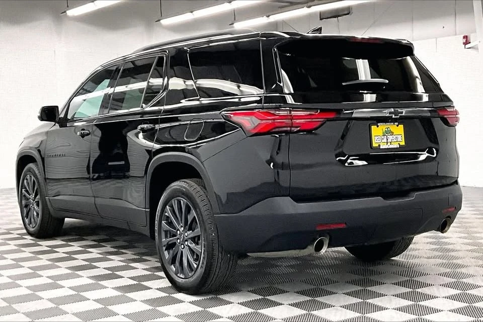2023 Chevrolet Traverse - Image 3 of 15