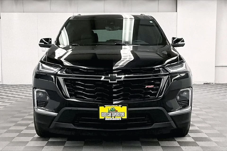 2023 Chevrolet Traverse - Image 4 of 15