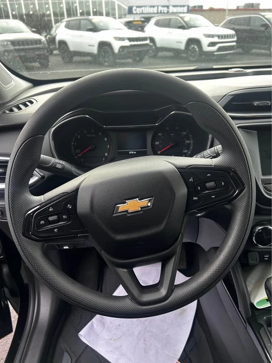 2023 Chevrolet Trax - Image 7 of 14