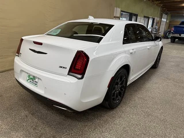2023 Chrysler 300 (2005-2023) - Image 6 of 16