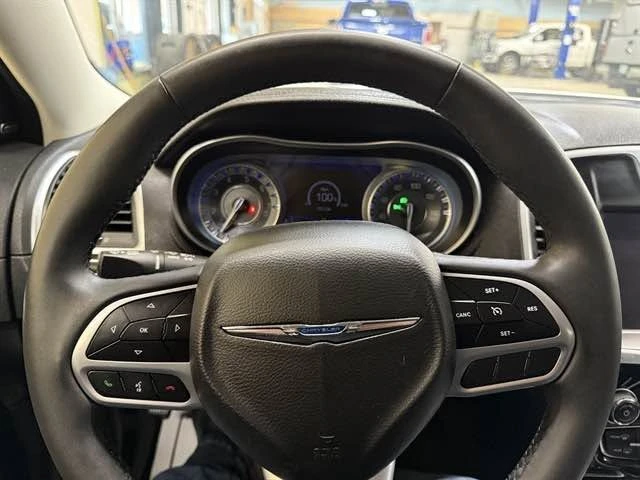 2023 Chrysler 300 (2005-2023) - Image 13 of 16