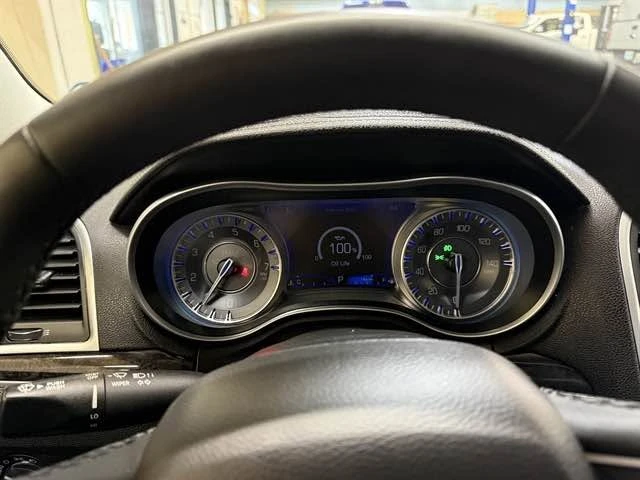 2023 Chrysler 300 (2005-2023) - Image 12 of 16