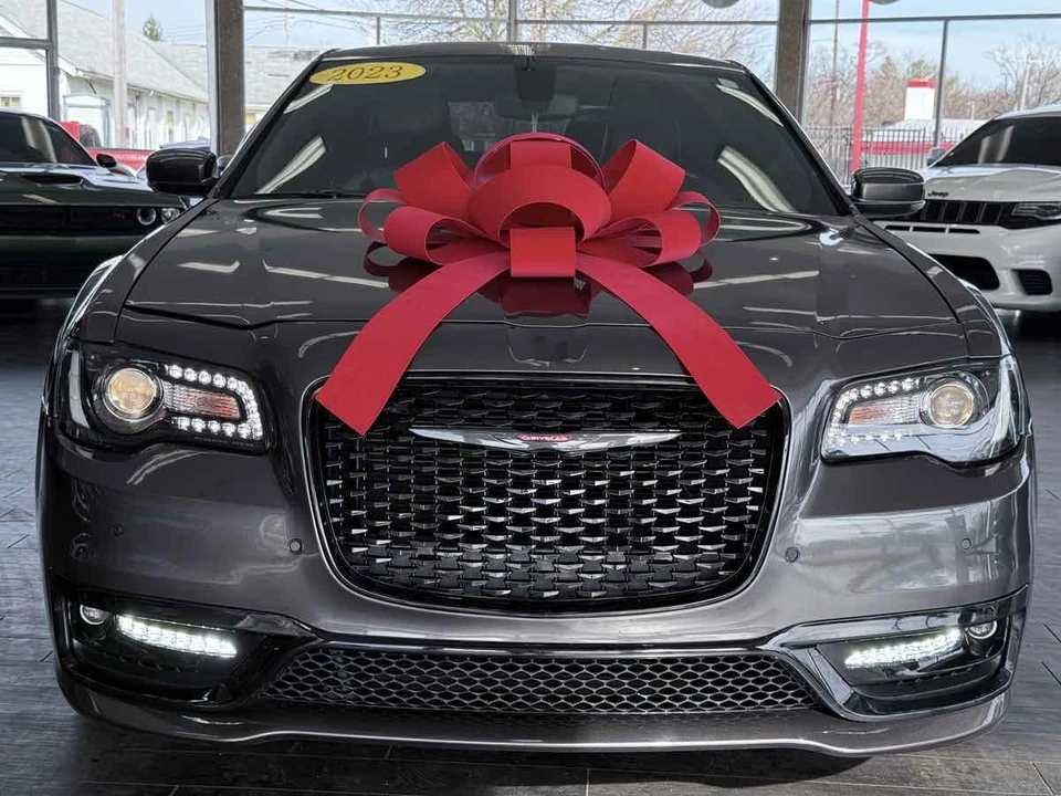 2023 Chrysler 300 (2005-2023) - Image 4 of 21
