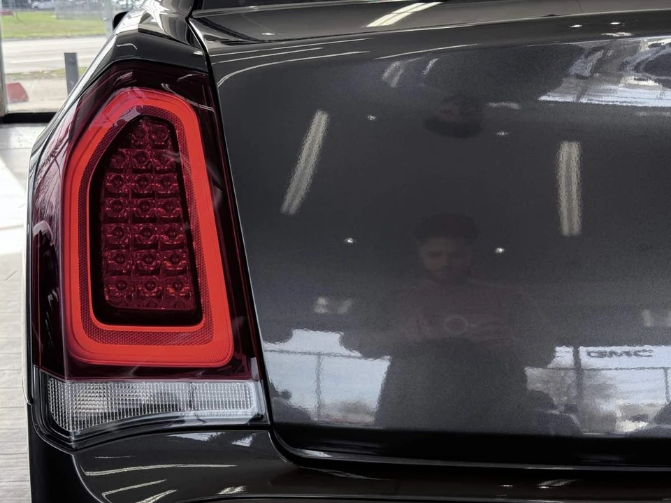 2023 Chrysler 300 (2005-2023) - Image 19 of 21