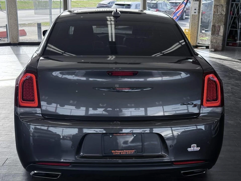 2023 Chrysler 300 (2005-2023) - Image 14 of 21