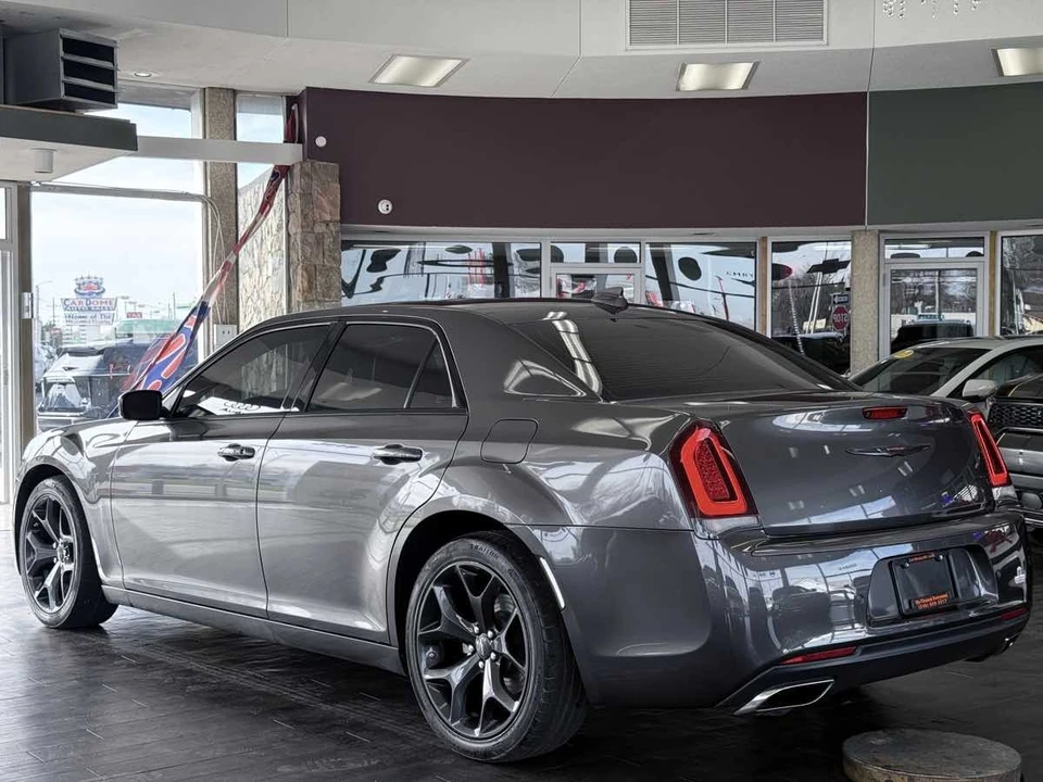 2023 Chrysler 300 (2005-2023) - Image 13 of 21
