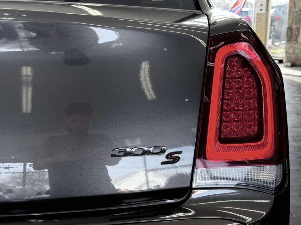 2023 Chrysler 300 (2005-2023) - Image 17 of 21