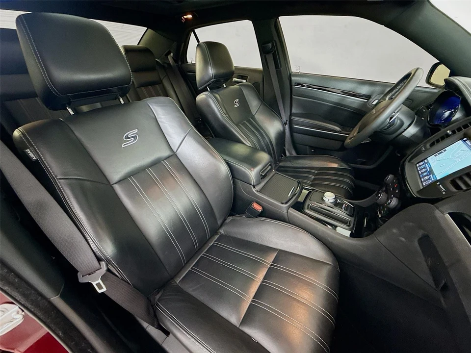 2023 Chrysler 300 (2005-2023) - Image 16 of 30