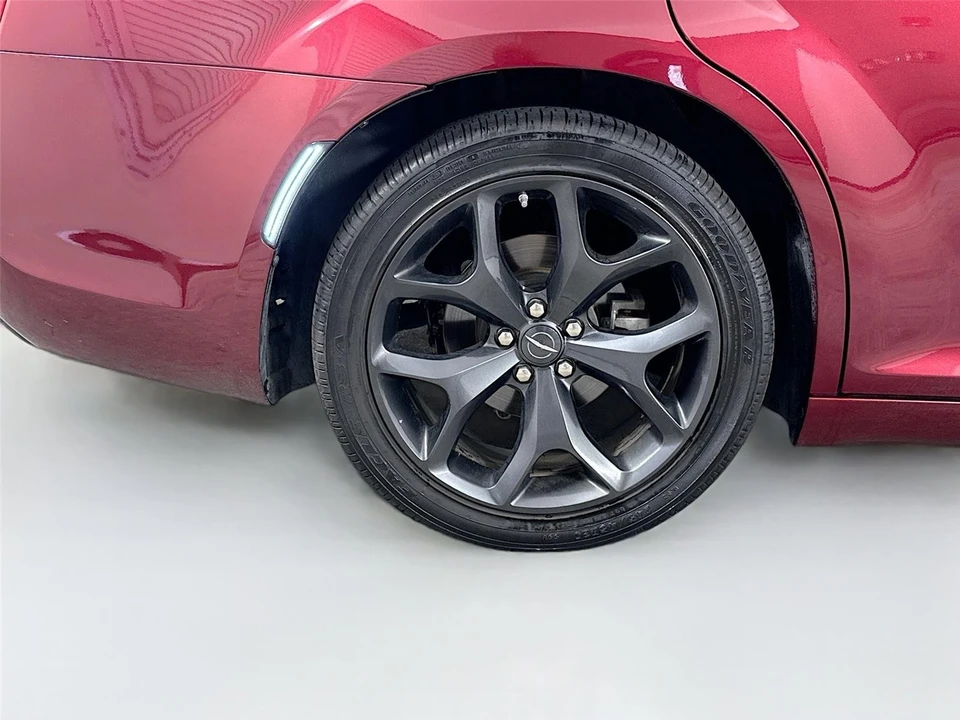 2023 Chrysler 300 (2005-2023) - Image 26 of 30