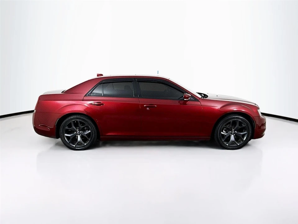 2023 Chrysler 300 (2005-2023) - Image 24 of 30