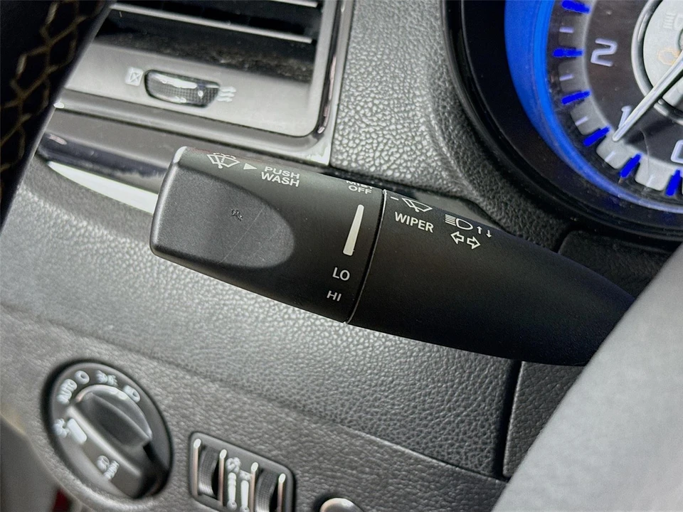 2023 Chrysler 300 (2005-2023) - Image 5 of 30
