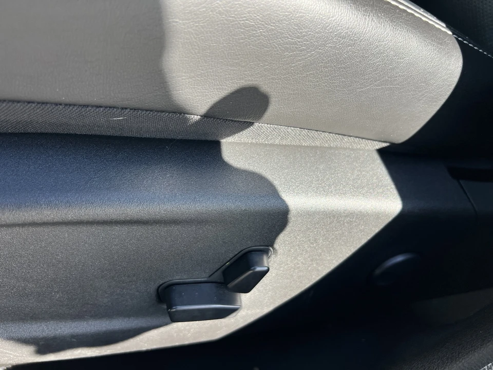 2023 Chrysler 300 (2005-2023) - Image 17 of 21