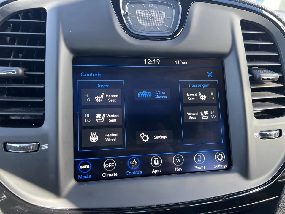 2023 Chrysler 300 (2005-2023) - Image 20 of 21
