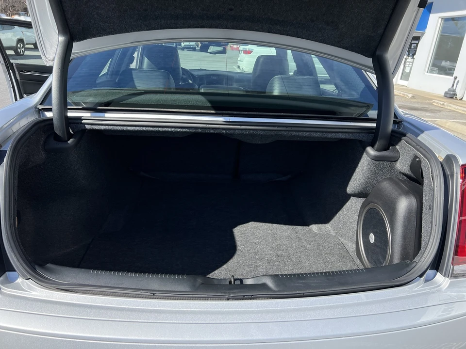 2023 Chrysler 300 (2005-2023) - Image 8 of 21