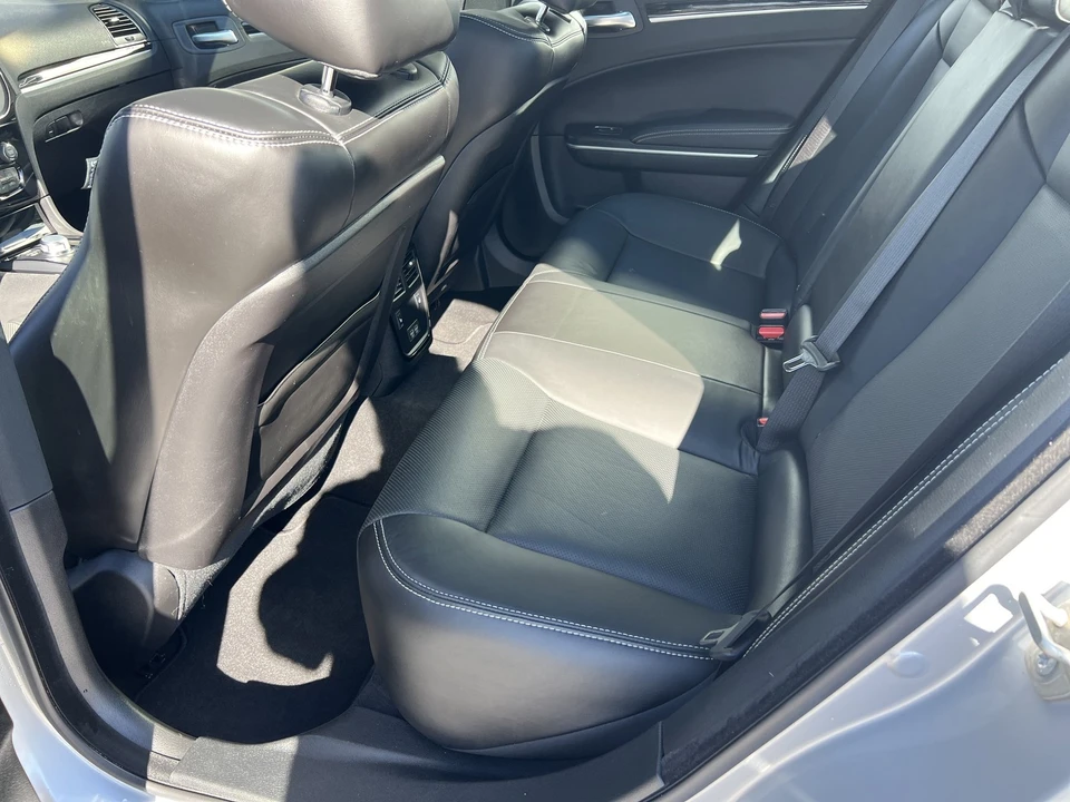 2023 Chrysler 300 (2005-2023) - Image 11 of 12