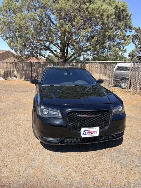 2023 Chrysler 300 - Image 2 of 6