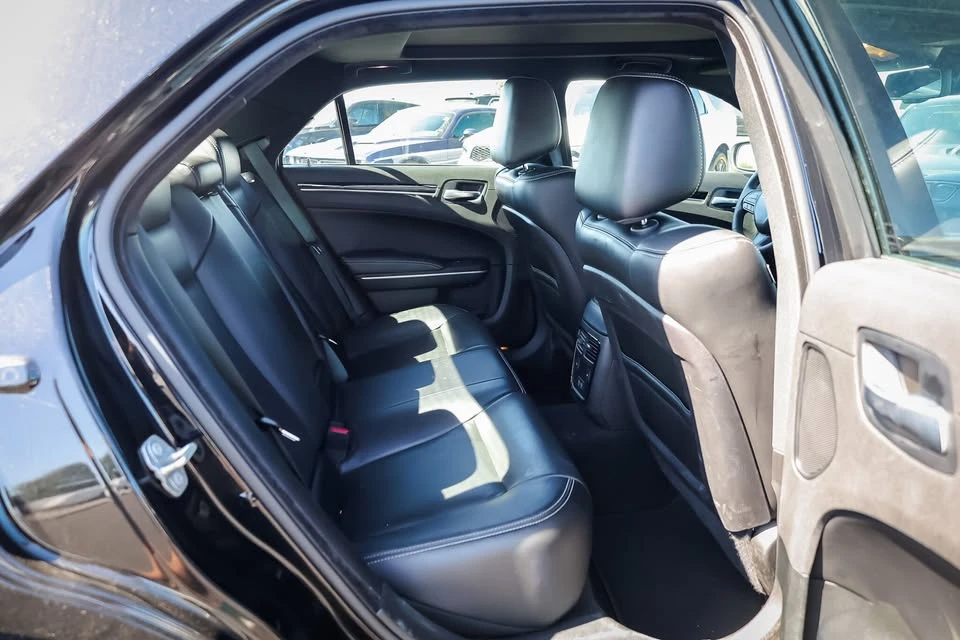2023 Chrysler 300 (2005-2023) - Image 13 of 19