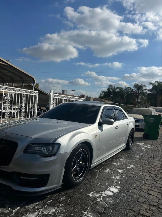 2023 Chrysler 300 (2005-2023) - Image 2 of 2