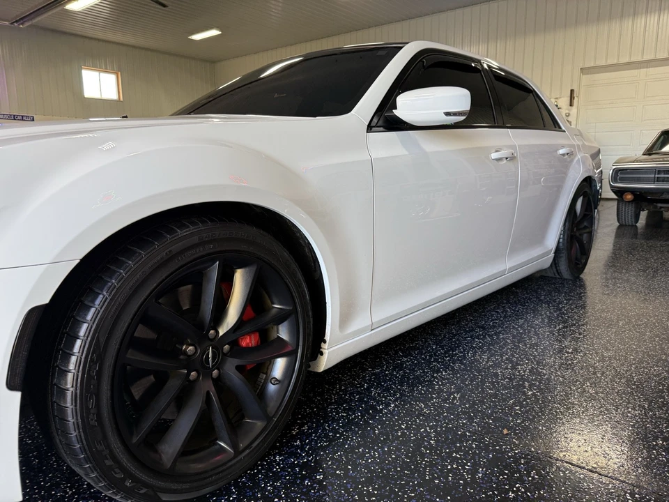 2023 Chrysler 300 (2005-2023) - Image 3 of 19