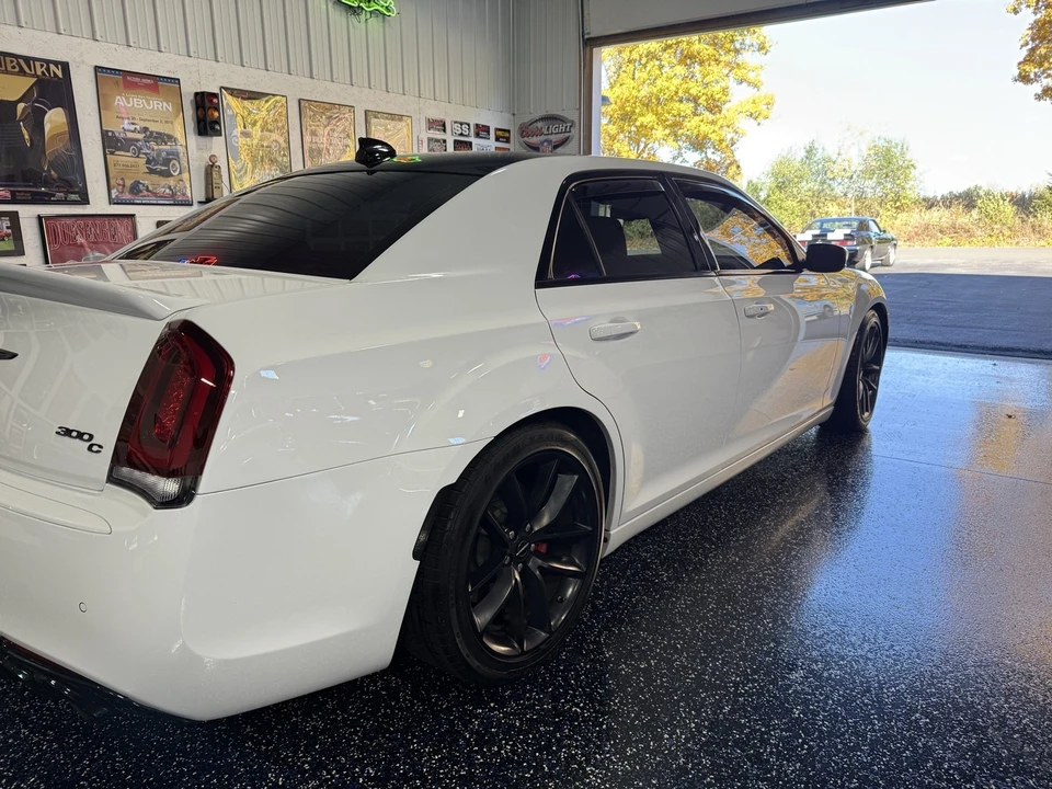 2023 Chrysler 300 (2005-2023) - Image 9 of 19