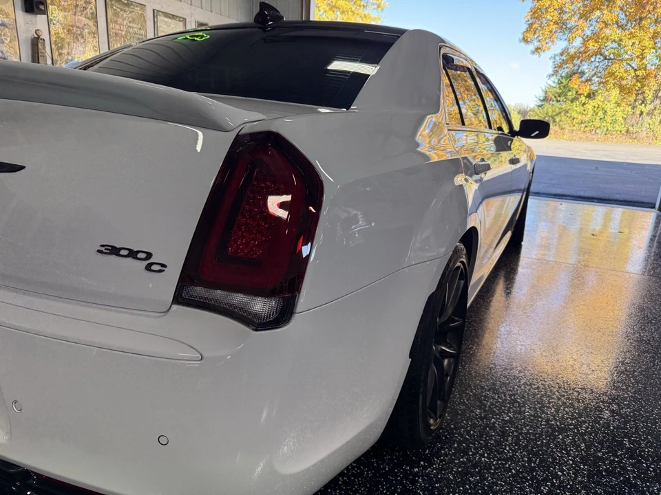 2023 Chrysler 300 (2005-2023) - Image 7 of 19