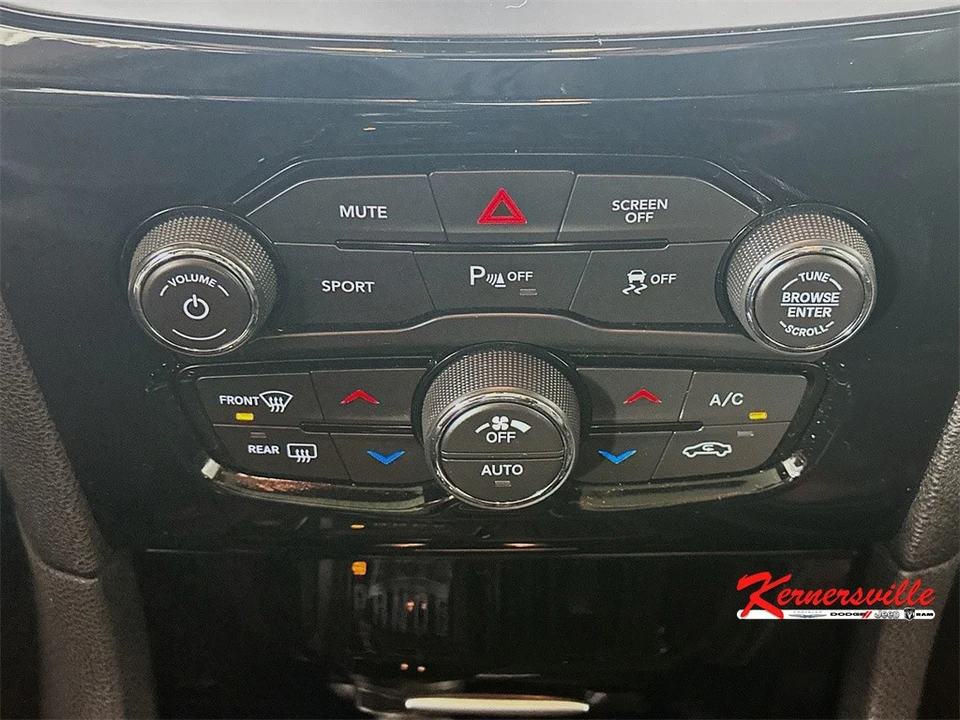 2023 Chrysler 300 (2005-2023) - Image 18 of 21
