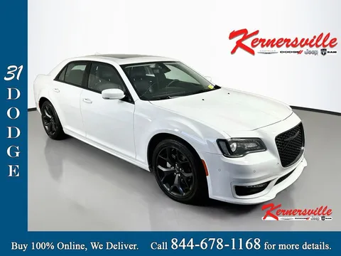 2023 Chrysler 300 Touring L