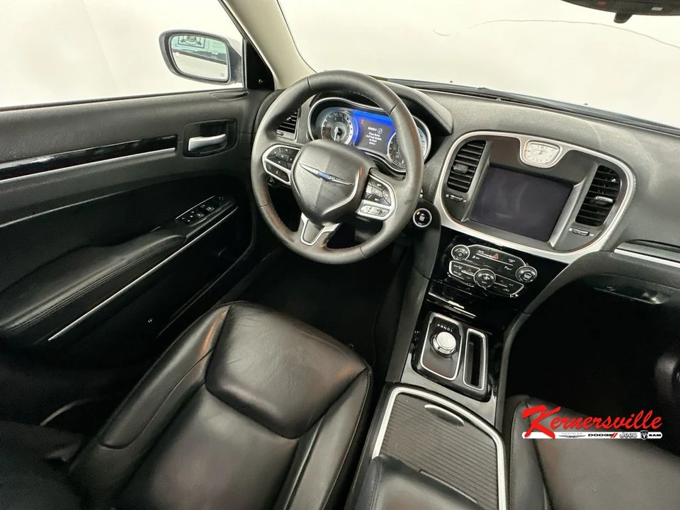 2023 Chrysler 300 (2005-2023) - Image 9 of 24