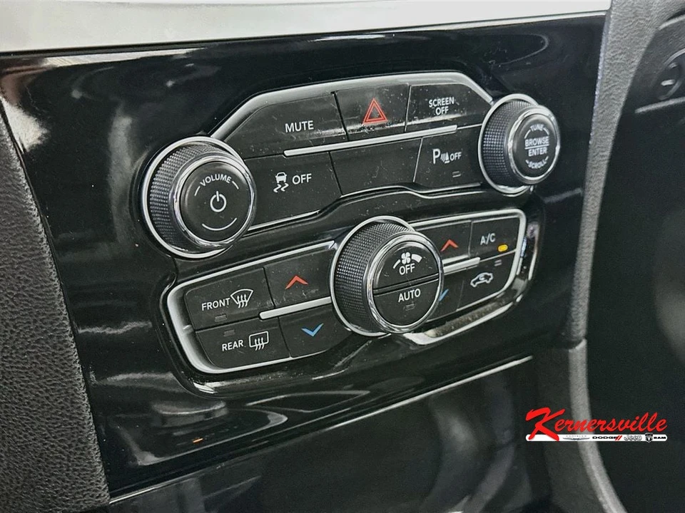 2023 Chrysler 300 (2005-2023) - Image 18 of 24