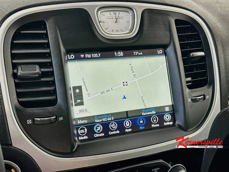 2023 Chrysler 300 (2005-2023) - Image 19 of 24