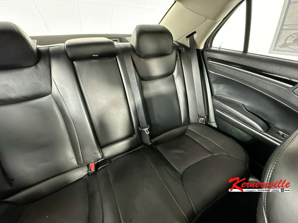 2023 Chrysler 300 (2005-2023) - Image 14 of 24
