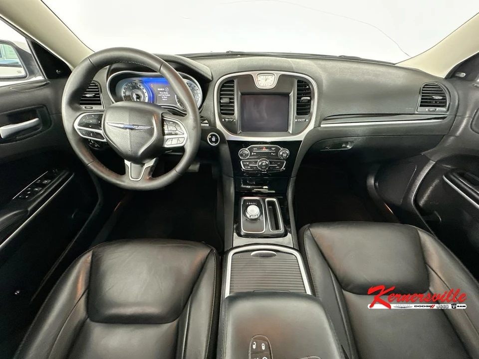 2023 Chrysler 300 (2005-2023) - Image 10 of 24