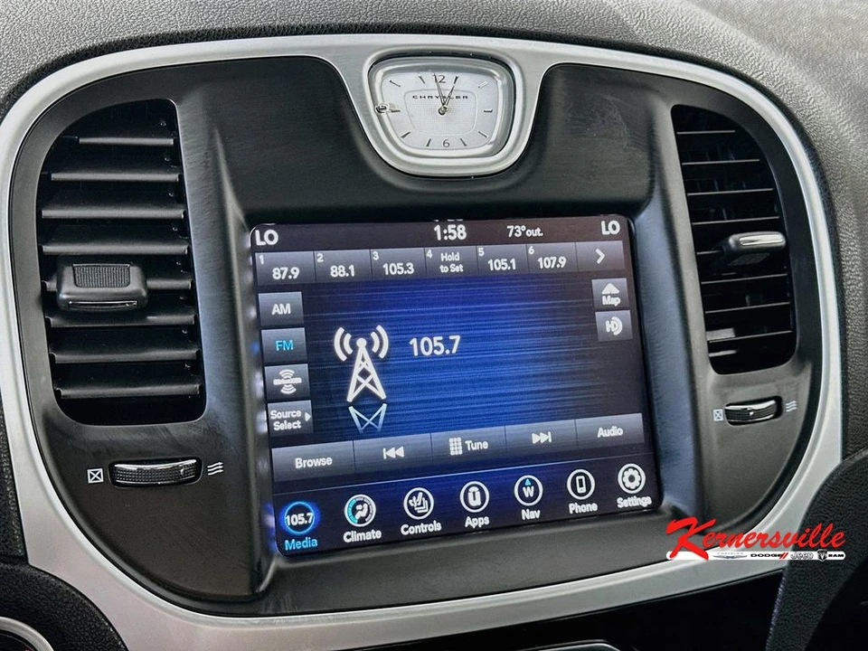 2023 Chrysler 300 (2005-2023) - Image 17 of 24