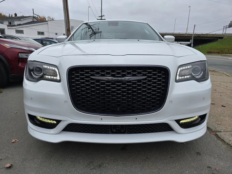 2023 Chrysler 300 (2005-2023) - Image 2 of 20