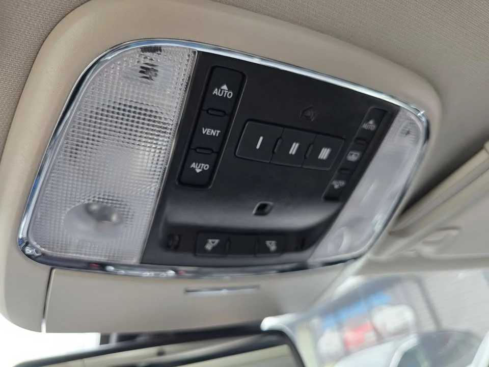 2023 Chrysler 300 (2005-2023) - Image 15 of 20