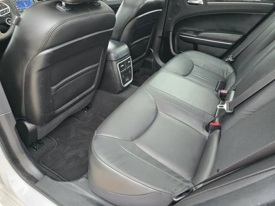 2023 Chrysler 300 (2005-2023) - Image 19 of 20