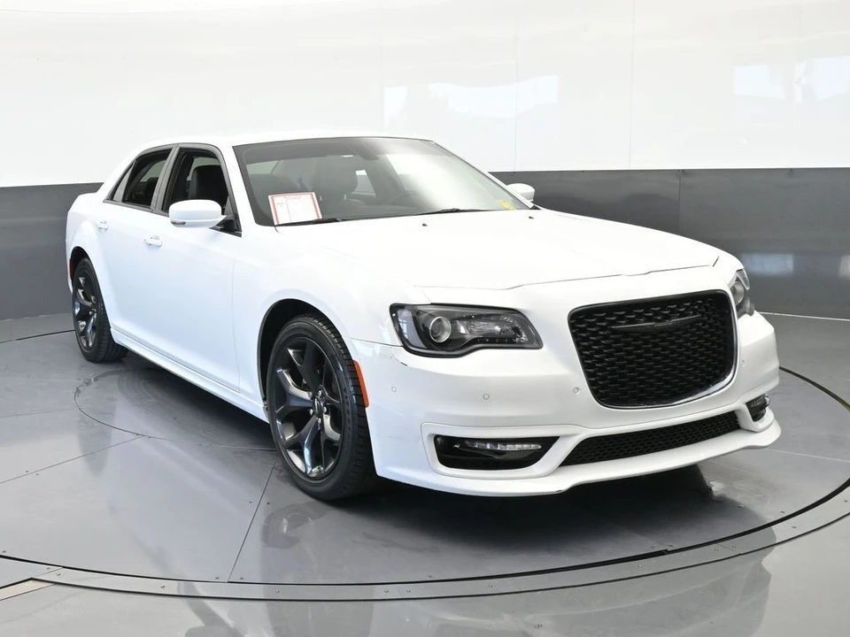 2023 Chrysler 300 (2005-2023) - Image 9 of 12