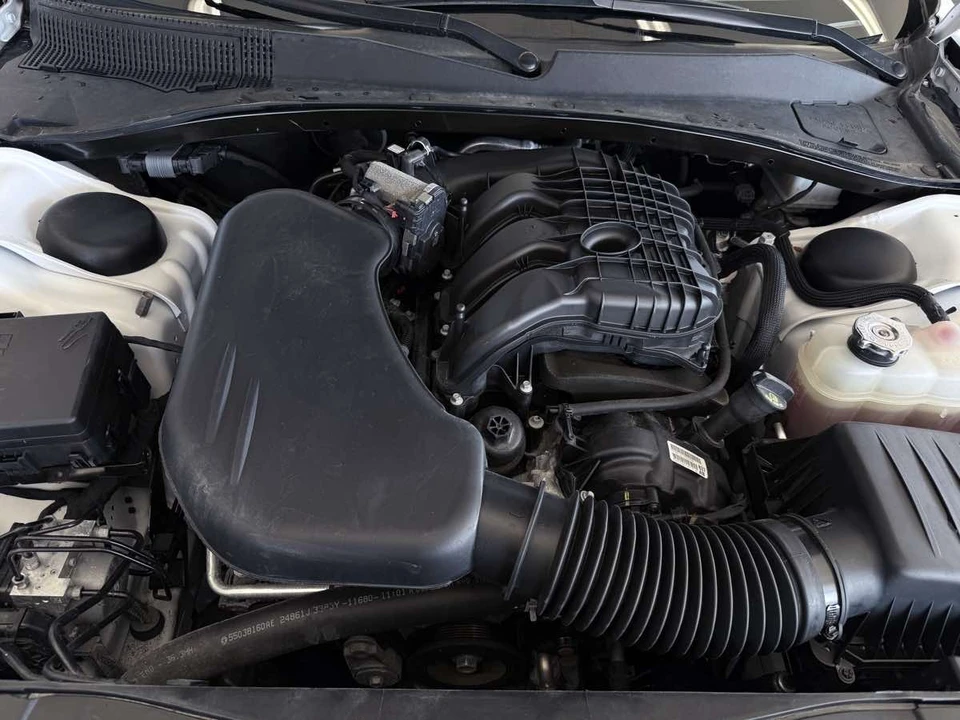 2023 Chrysler 300 (2005-2023) - Image 21 of 21
