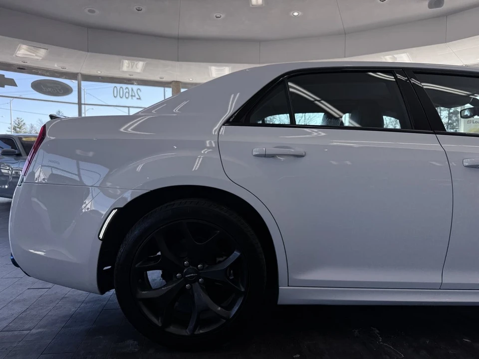2023 Chrysler 300 (2005-2023) - Image 7 of 21