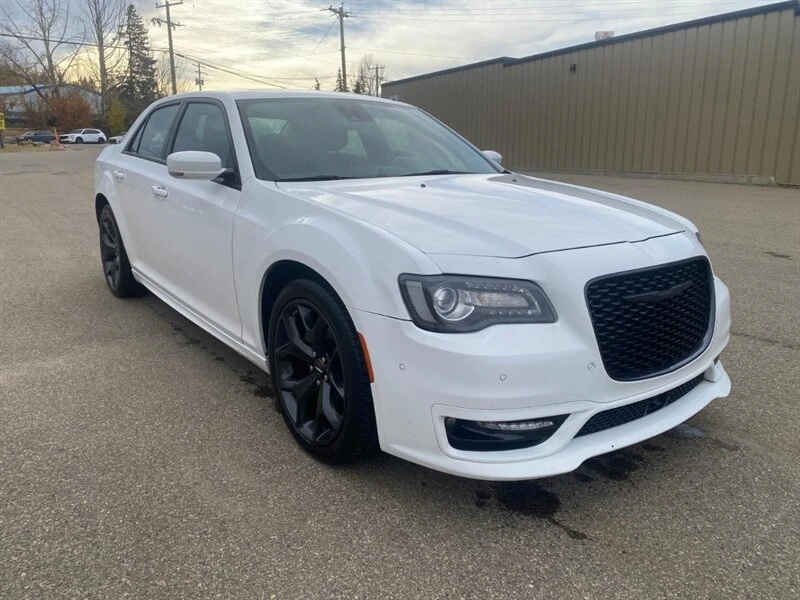 2023 Chrysler 300 (2005-2023) - Image 4 of 19