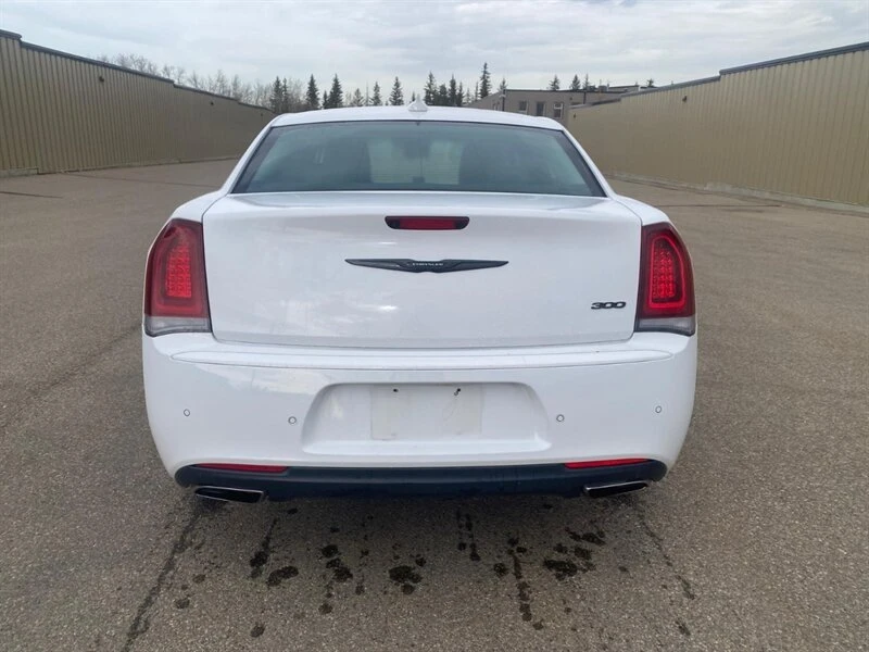 2023 Chrysler 300 (2005-2023) - Image 7 of 19